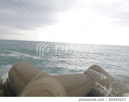 慶州市南陽面柱狀節理海灘海浪日出 80893025