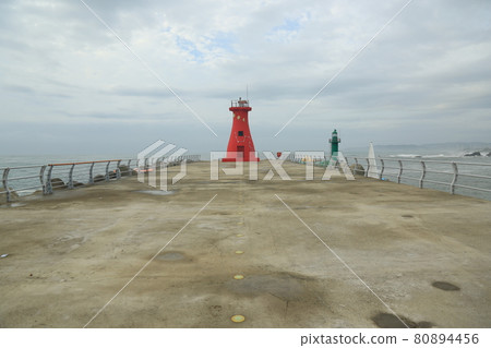 Gyeongju City. Columnar joints. Eupcheon Port. Breakwater. Lighthouse Gyeongju City. Columnar joints. Eupcheon Port. Breakwater. Lighthouse 80894456