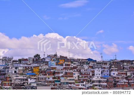 Seoul's Dal-dongnae and San-dongnae scenery 80894772