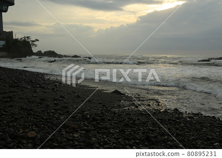 Gyeongju City. Columnar joints. Sunrise. Observatory. Coast. Waves 80895231