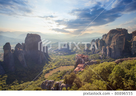 Wonderful Panoramic view of Meteora valley.  80896555