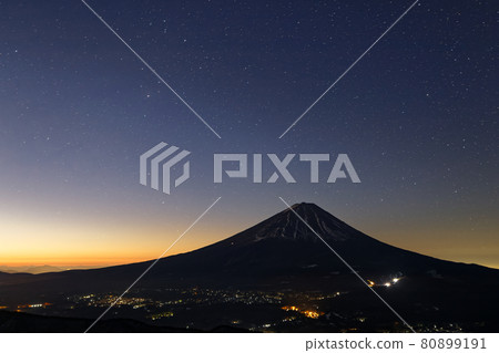 Mt. Fuji at the dawn seen from the Misaka Mountains and Mt. Mt. Fuji at the dawn seen from the Misaka Mountains and Mt. 80899191