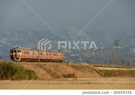 北陸本線特快列車475系列（復興特快色） 80899356