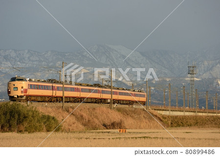 Limited express Hokuetsu 485 series running on the Hokuriku main line 80899486