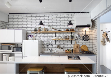 Fashionable kitchen 80900678