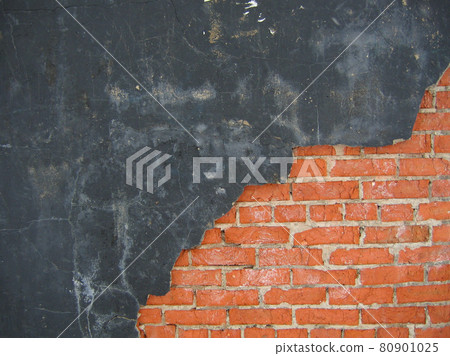 Crack on a wall 80901025