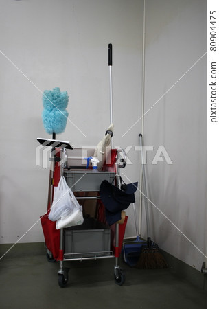 Cleaning tools Cleaning work 80904475
