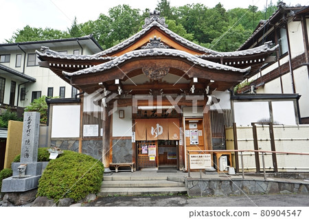 Bessho Onsen, a hidden hot spring in Sanada Yukimura, Ishiyu 80904547