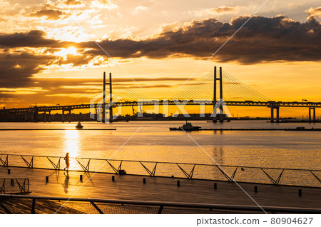 Yokohama Bay Bridge Summer morning view Yokohama Bay Bridge Summer morning view 80904627