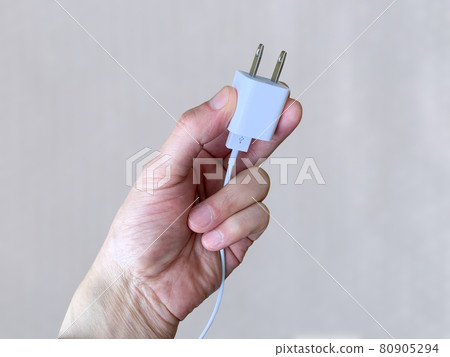 充電線在手 80905294