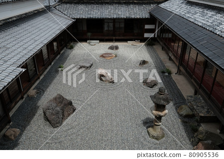 變白的水 80905536