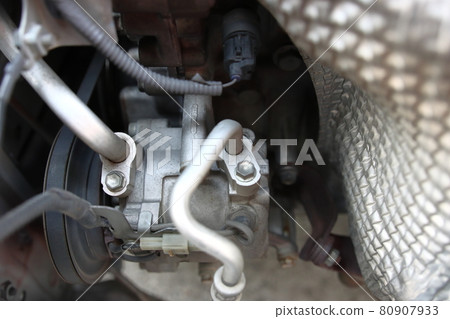 Car air conditioner compressor 80907933