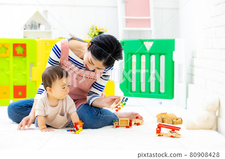 Nursery baby teacher 80908428