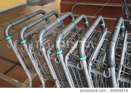 Supermarket cart storage 80908919