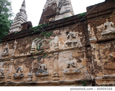 Relief of the celestial people at Wat Chet Yot Temple (Chiang Mai) 80909168