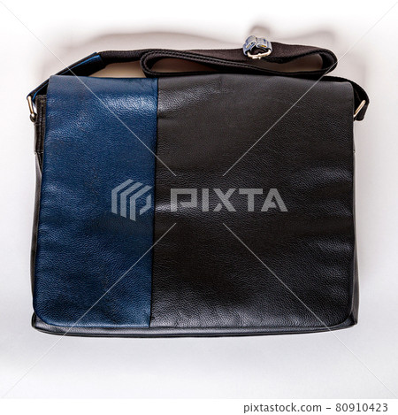 Men's leather bag in black and blue with a shoulder strap. Men's leather bag in black and blue with a shoulder strap. 80910423