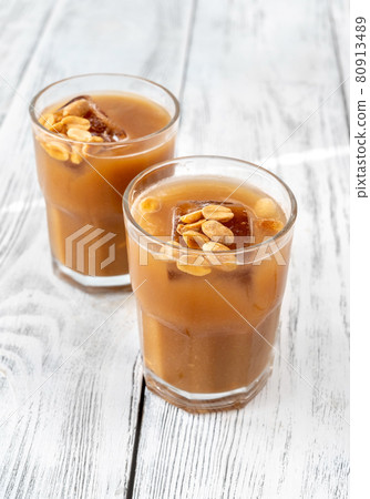 Glass of Tallulah cocktail 80913489