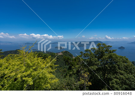 View of the Seto Inland Sea from Mt. Misen in Miyajima <Miyajima, Hiroshima Prefecture / August> 80916048