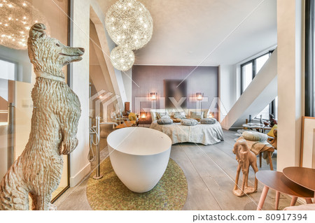 Luxury bedroom of house in beautiful design 80917394