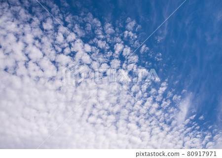 Uroko雲秋天的天空 Uroko雲秋天的天空 80917971