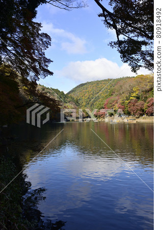 嵯峨野嵐山大井川(桂川)和小倉山 嵯峨野嵐山大井川(桂川)和小倉山 80918492