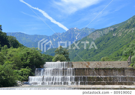 白馬元太郎平川圓月和五龍山的夏天 80919002