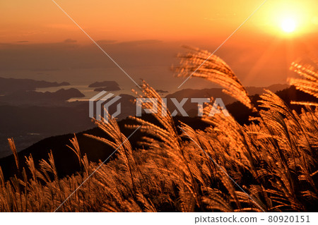 View the sunset over the Suhara coast from Oishi Kogen 80920151