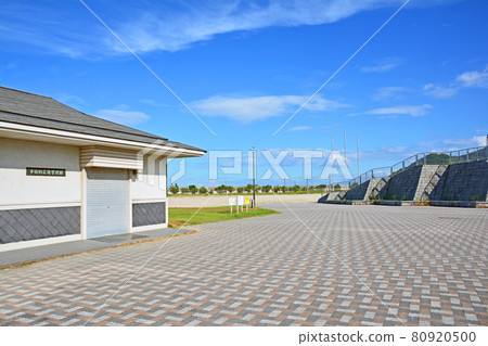 Yukuhashi General Park Multipurpose Plaza Ground and Administration Building in Fukuoka Prefecture 80920500