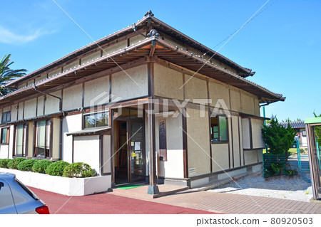 Yukuhashi City Archery Hall in Yukuhashi Comprehensive Park, Fukuoka Prefecture Yukuhashi City Archery Hall in Yukuhashi Comprehensive Park, Fukuoka Prefecture 80920503