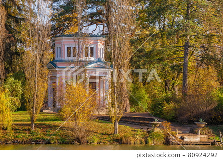 Pavilion on the island in the Sofiyivsky arboretum. Uman, Ukraine 80924292