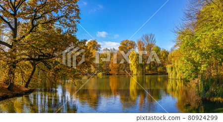 Upper pond in the Sofiyivsky arboretum. Uman, Ukraine 80924299