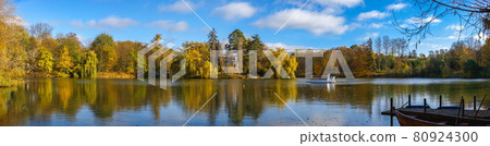 Upper pond in the Sofiyivsky arboretum. Uman, Ukraine 80924300