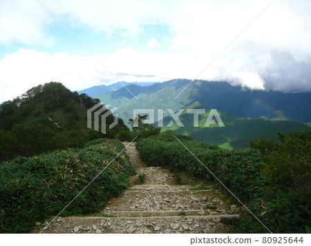 石zu山,日本百座著名的山脈之一,天狗山(愛媛縣西條市) 石zu山,日本百座著名的山脈之一,天狗山(愛媛縣西條市) 80925644