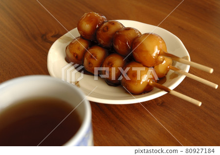Mitarashi dango 小吃 Mitarashi dango 小吃 80927184