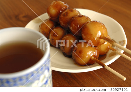 Mitarashi dango for snacks Mitarashi dango for snacks 80927191