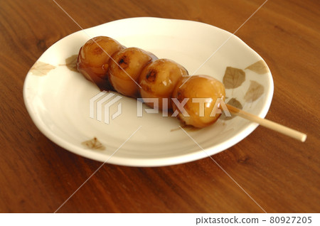 Mitarashi dango 小吃 Mitarashi dango 小吃 80927205