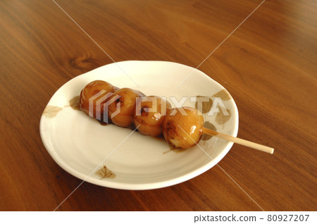 Mitarashi dango 小吃 Mitarashi dango 小吃 80927207