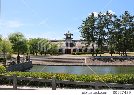 The only existing former Niigata Customs Office 80927429
