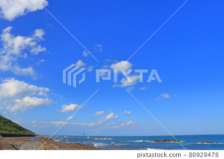 夏天藍天和海 80928478