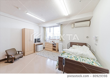 Private room of long-term care facility 80929398