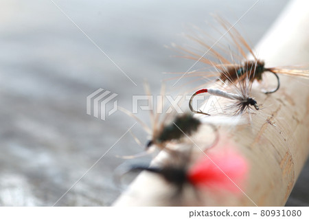 Hair burrs used for mountain stream and river fishing 80931080