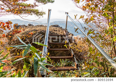 秋色中的靈山<福島縣>天狗相撲場 秋色中的靈山<福島縣>天狗相撲場 80931694