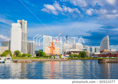 Yokohama Minatomirai summer morning view 80932077