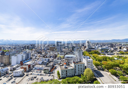 Toyama City, Toyama Prefecture Townscape of Toyama City in sunny weather seen from the center of the city (south side towards the International Conference Center) 80933051