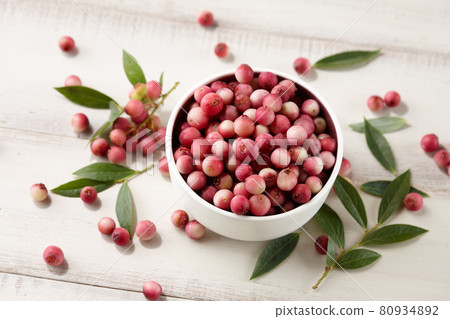 Fresh pink lemonade blueberries in bowl Fresh pink lemonade blueberries in bowl 80934892