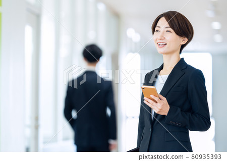 Business businessman office shooting cooperation: Japanese language school attached to Central Technical School Business businessman office shooting cooperation: Japanese language school attached to Central Technical School 80935393
