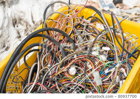 Disused electrical wiring cord in the basket Disused electrical wiring cord in the basket 80937700