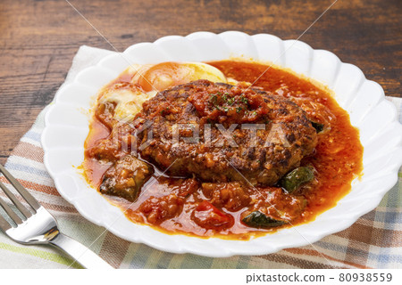 Tomato hamburger with rumbling vegetables 80938559