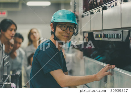 工廠 男人 男 80939827