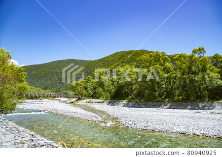 Kamikochi Myojin Bridge and Azusa River scenery Kamikochi Myojin Bridge and Azusa River scenery 80940925